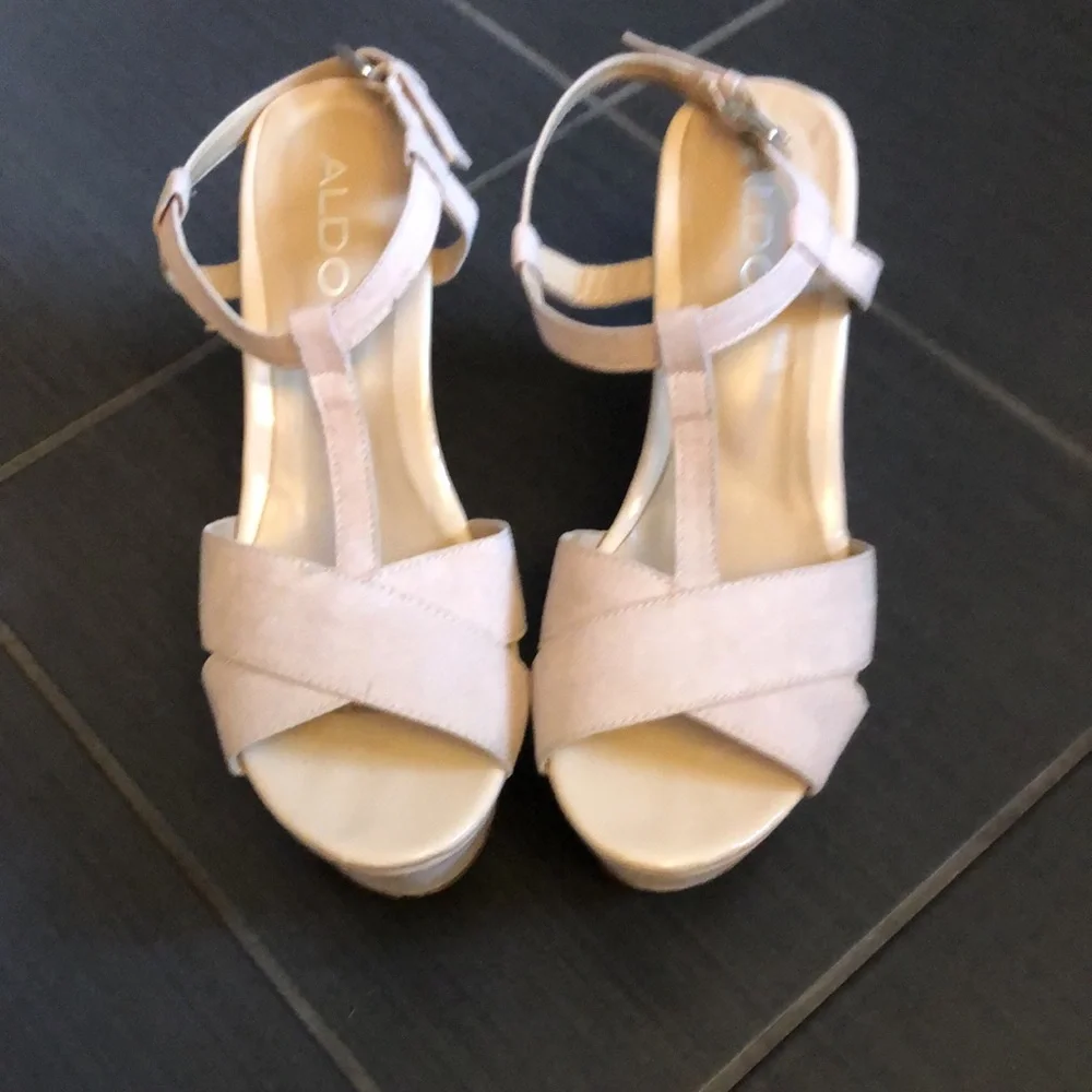 Aldo Solid Nude Platform Sandals 👡 - Picture 5 of 6